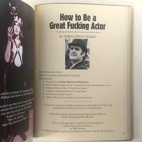 Monty Python LIVE Softcover Book 2009 - Picture 7 of 17